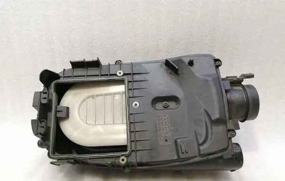 Mercedes-Benz GLE (W166 - C292) Air filter box A6510902001