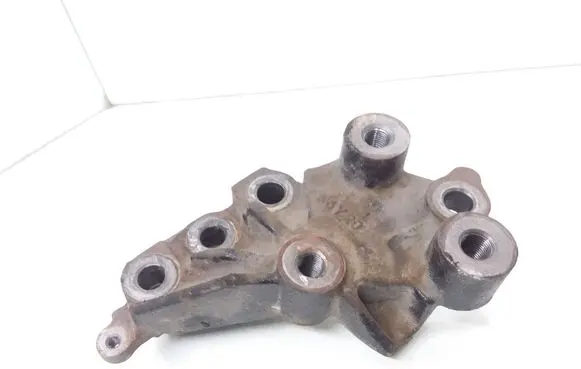 Honda CR-V Engine mounting bracket QE100SWYA
