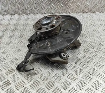 Mercedes-Benz C W205 Rear wheel hub A2053500241