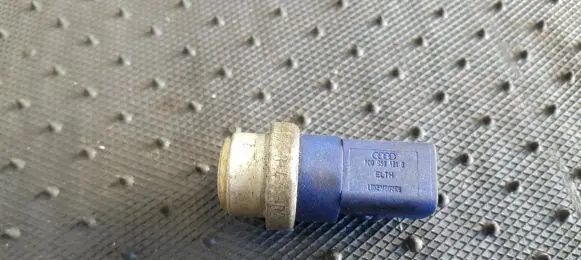 Audi A6 S6 C5 4B Coolant temperature sensor 8D0959481B