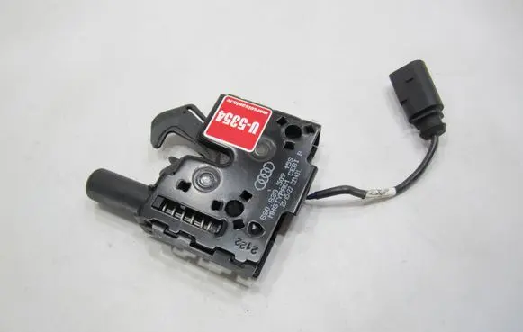 Volkswagen Taigo Engine bonnet/hood lock/catch 8S0823509