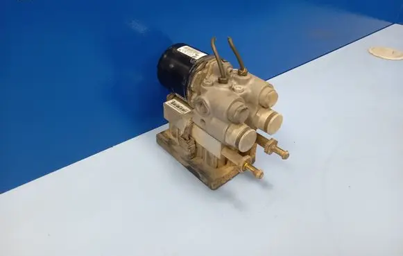 Ford Galaxy ABS Pump 7M0614111K