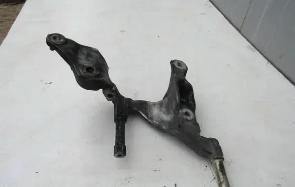 Mercedes-Benz C W205 EGR valve cooler bracket A6261410040