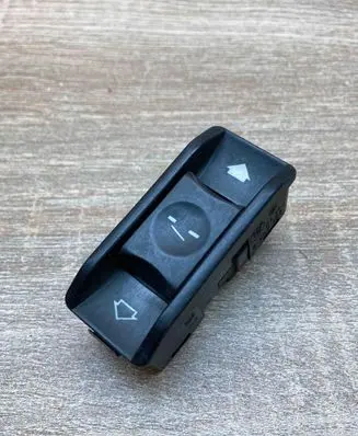 BMW 5 E39 Sunroof switch 8352182 03015000Used