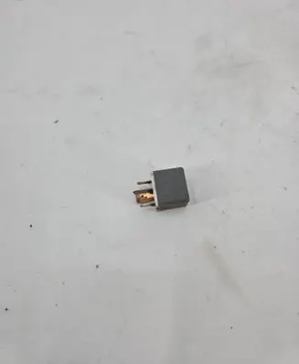 Volkswagen Golf II Other relay 191937503