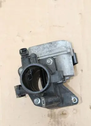 Ford Focus Throttle valve 7V2Q9E926AB