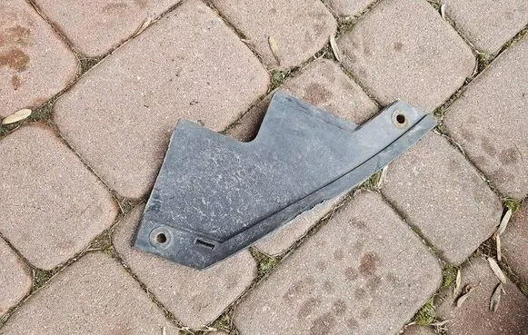Opel Zafira C Front bumper lower grill 13372279