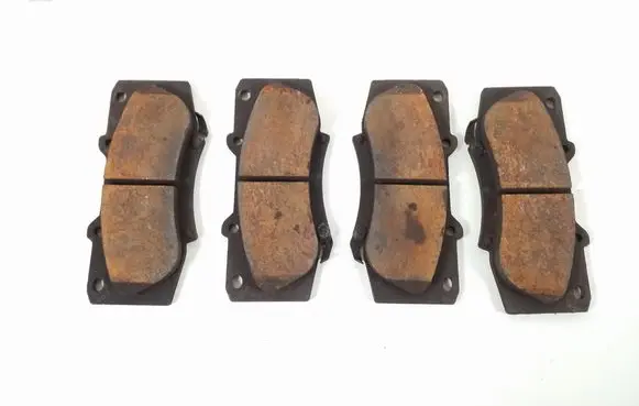 Toyota Hilux (AN10, AN20, AN30) Brake pads (front) 04465-0K240
