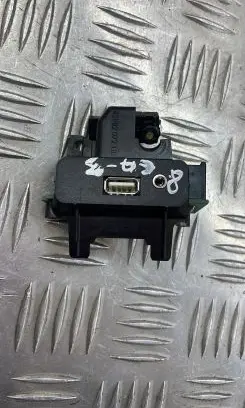 Porsche Cayenne (92A) AUX in-socket connector 7P5863797C