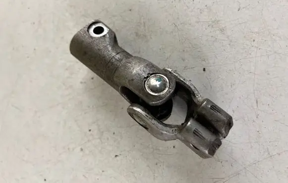 Hyundai Santa Fe Steering column universal joint 
