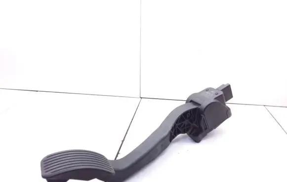 Citroen C4 Grand Picasso Accelerator throttle pedal 0280755111 9681990280