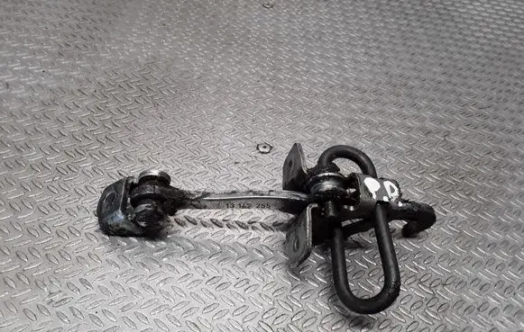 Opel Meriva A Front door check strap stopper 13147255