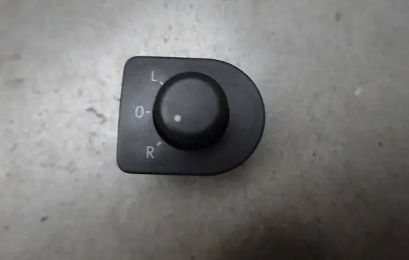 Volkswagen New Beetle Wing mirror switch 1J1959565D