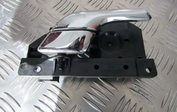 Rear door interior handle