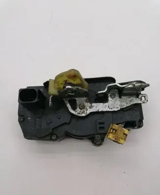 Cadillac CTS Front door lock 25773443