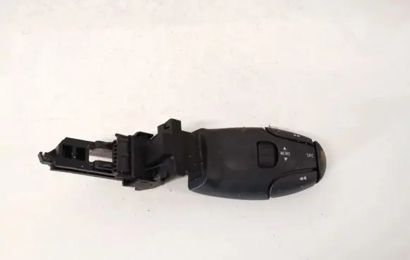 Multifunctional control switch/knob