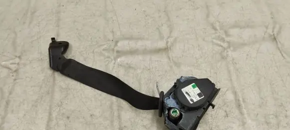 BMW X6 F16 Rear seatbelt 7376130