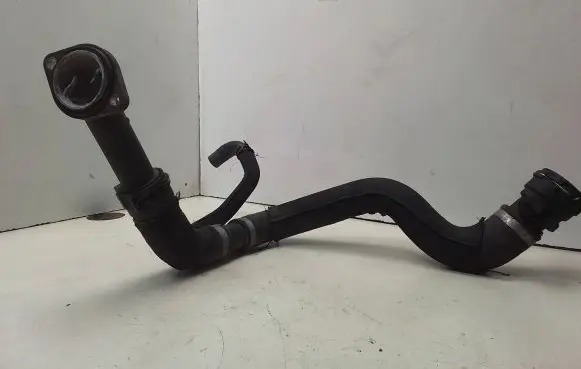 Audi A6 S6 C6 4F Engine coolant pipe/hose CM323220