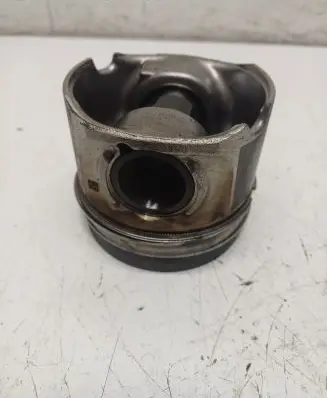 BMW X5 F15 Piston 04L110
