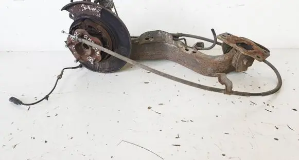 Nissan Qashqai+2 Stub axle 