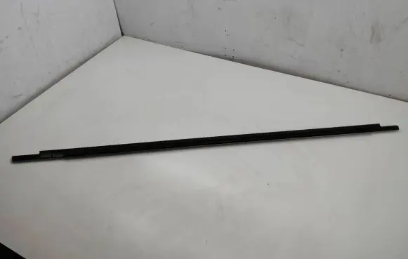 Volkswagen Sharan Door glass trim 