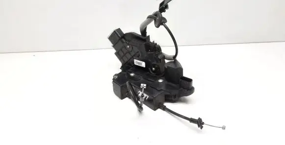 Volvo S80 Front door lock 30784986