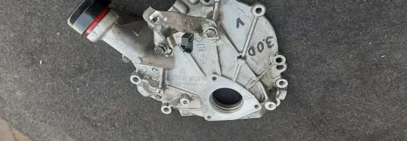 Infiniti QX70 S51 Timing belt guard (cover) 8200882030