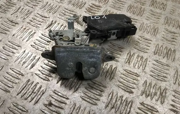 Subaru Legacy Tailgate/trunk/boot lock/catch/latch