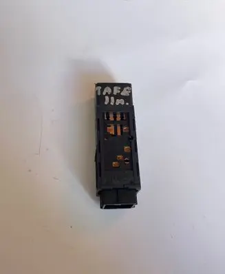 Hyundai Santa Fe Windscreen/window heater switch 202002982 621W05010