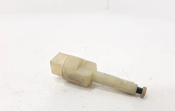 Volkswagen PASSAT B5.5 Brake pedal sensor switch