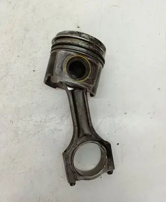 BMW 5 G30 G31 Piston with connecting rod