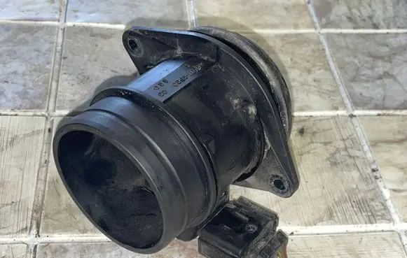 Mitsubishi Colt Mass air flow meter A0000942948