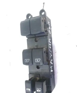 Nissan Maxima A34 Electric window control switch