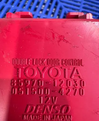 Toyota Auris E180 Door central lock control unit/module 8597012030 0515004270