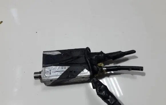 Volkswagen PASSAT B4 Antenna control unit 