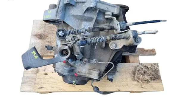 Volkswagen Golf V Manual 5 speed gearbox FXQ
