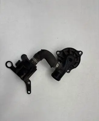 Audi A4 S4 B8 8K Thermostat/thermostat housing 059121004G 059121111AA
