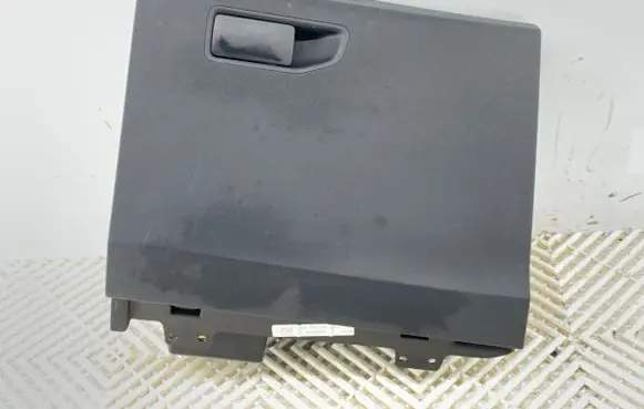 Peugeot 3008 II Glove box set 