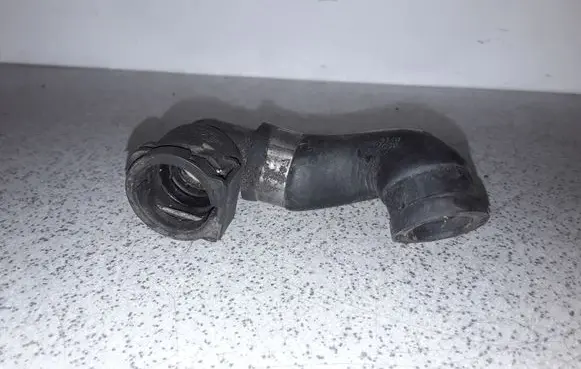 BMW 5 E39 Engine coolant pipe/hose 8375796