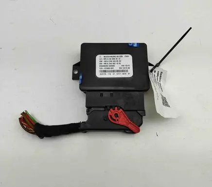 Mercedes-Benz A W176 Rear brake EMF control unit/module A2465450532 A2469021002