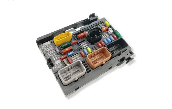 Citroen Berlingo Fuse box set 9675877980