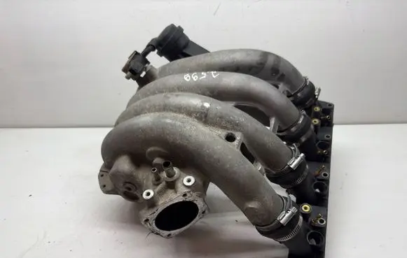 Volkswagen PASSAT B5 Intake manifold 2900300131