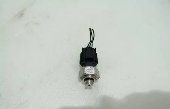 Toyota Corolla E140 E150 Air conditioning (A/C) pressure sensor 499000