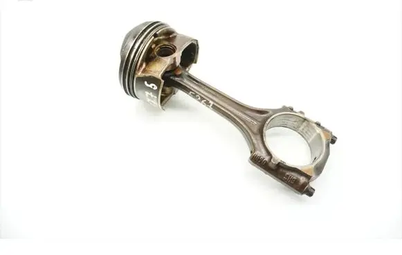 Volkswagen Golf V Piston with connecting rod 