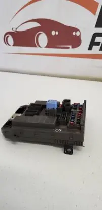 Citroen C5 Fuse module 9645030380