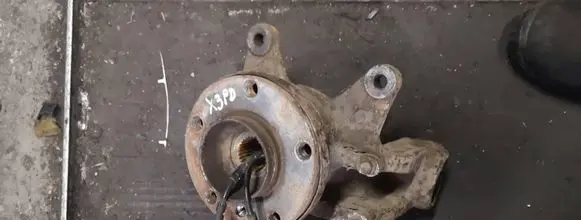 BMW X3 E83 Front wheel hub