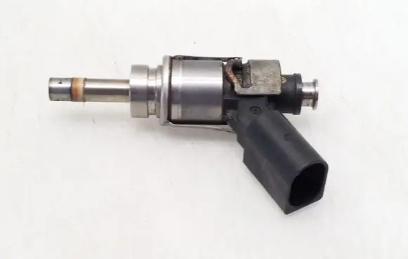 Audi A6 S6 C6 4F Fuel injector 06E036C