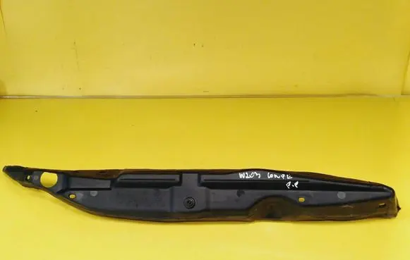 Mercedes-Benz C W203 Front arch trim A2038890425