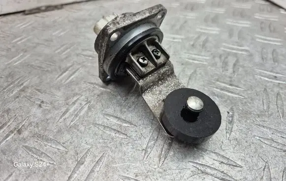 Toyota Auris 150 Oil level sensor 