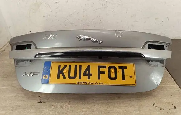 Jaguar XF X250 Tailgate/trunk/boot lid
